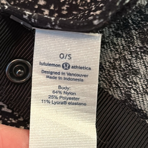 Lululemon Vinyasa Wrap NWOT One Size